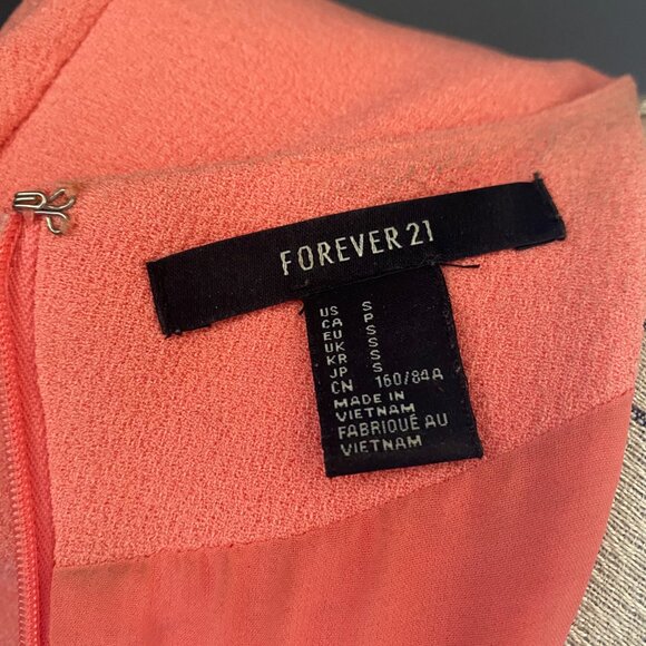 F21 Peach Mini Dress sz Small - Picture 7 of 10